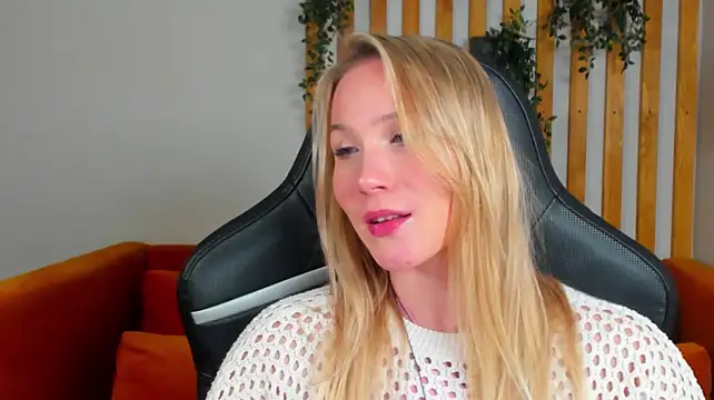 ElaraVoltage – Live XXX-chat