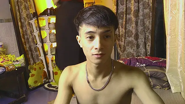 Twinkyecho's Live XXX Chat
