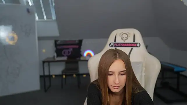 Elina_rose054: онлайн-секс-чат