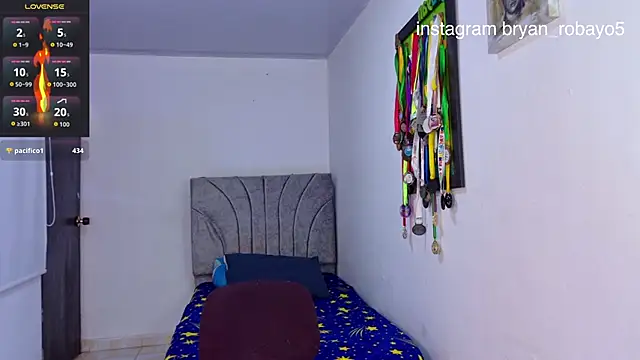 Bryan_robayo5's Live XXX Chat