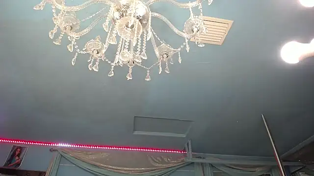 Chat XXX ao vivo de ADRIANNA_FOX