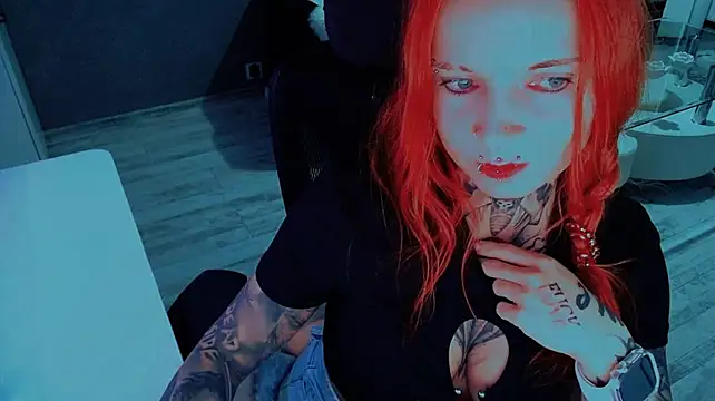 InesGold XXX чат на живо