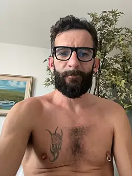 צ'אט XXX בשידור חי של Michel_huge