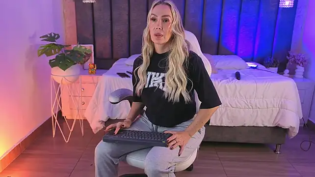 Chat XXX ao vivo de SophiMarin