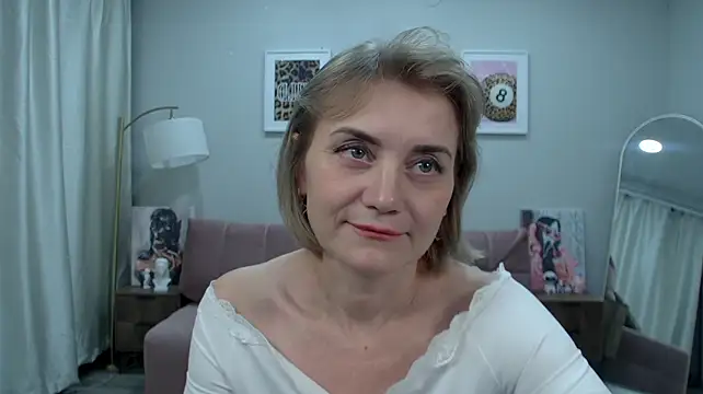 Chat +18 de AdeleRocher ao vivo