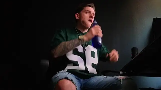 Онлайн чат XXX FelixStarkk