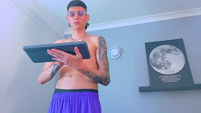 Chat XXX ao vivo de BryanGrey__