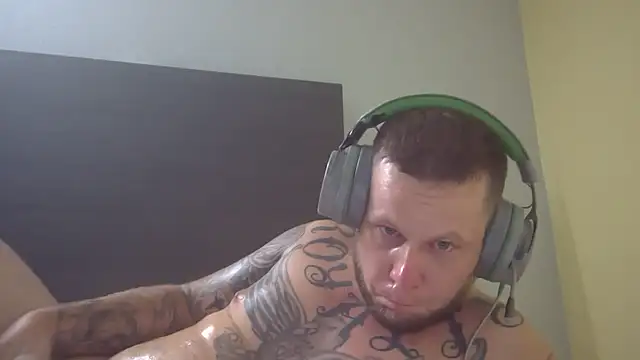 tattedpipeliner Chat XXX in diretta