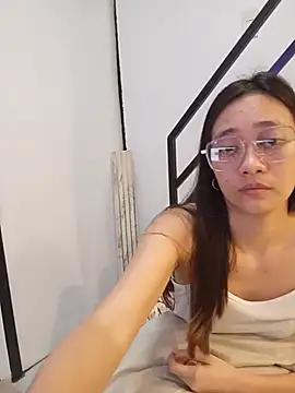 دردشة urnaughty_creamypie الجنسية المباشرة