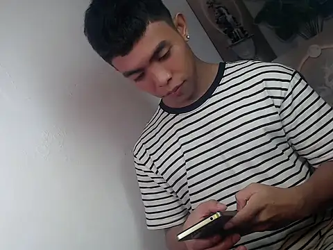XXX chat uživo modela bretman1922