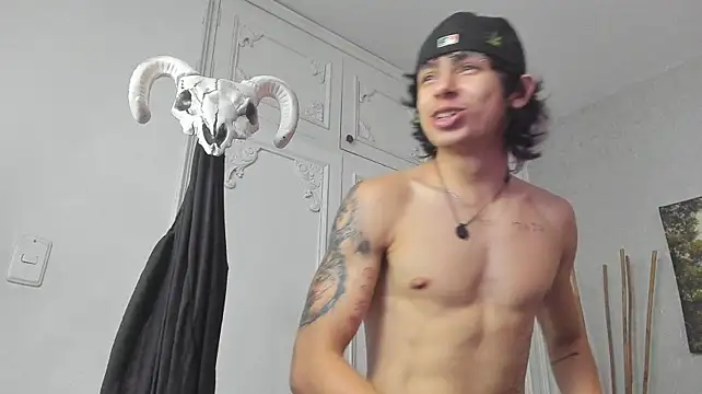 Tyler_durten Adlı Modelin Canlı XXX Sohbeti