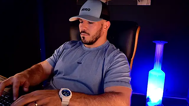 XXX chat uživo modela AngeloEric