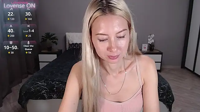 VictoriaTiger live XXX chat