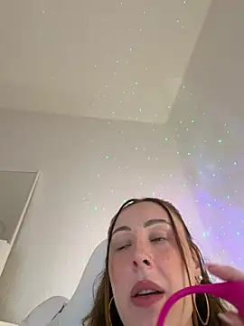 Meltattt Adlı Modelin Canlı XXX Sohbeti