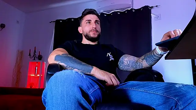 Chat XXX ao vivo de MightyAaron66