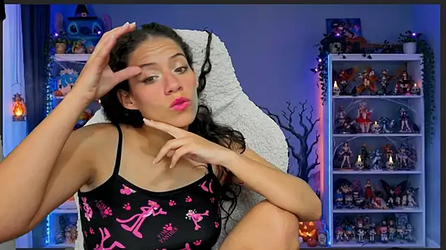 Chat +18 de daniela_rivasthl ao vivo