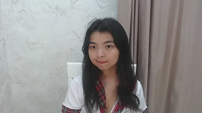 Shy_Kira – Live XXX-chat
