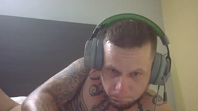 XXX chat uživo modela tattedpipeliner