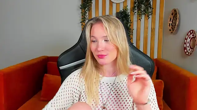XXX chat uživo modela ElaraVoltage