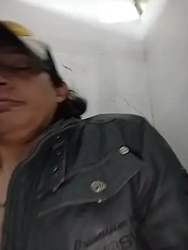 XXX chat uživo modela EmmanuelSEX666