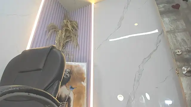 Chat +18 de Mila_Leon ao vivo