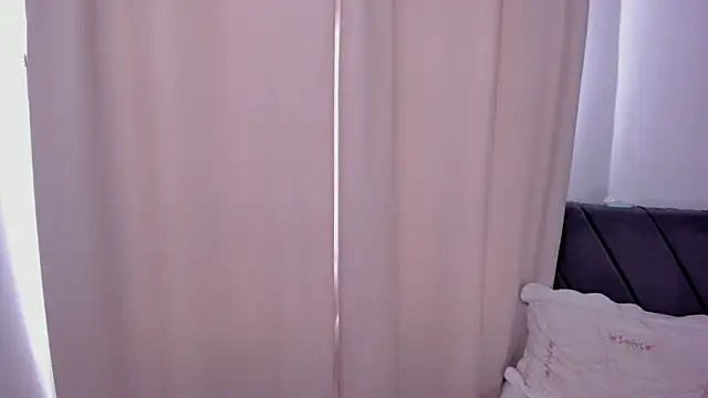 Онлайн чат XXX jazlinn4