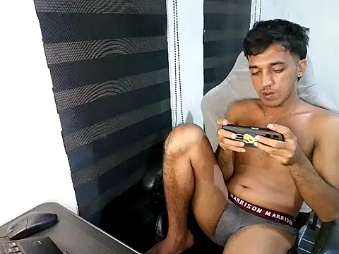 Rowy_Cam's Live XXX Chat