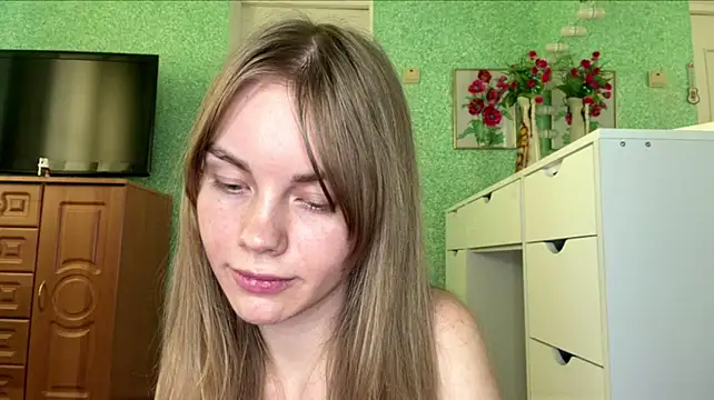 XXX chat uživo modela SunnyStrike