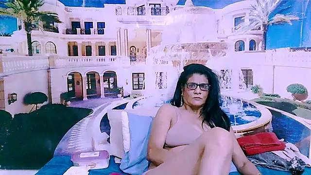 Chat +18 de IndianAllure ao vivo