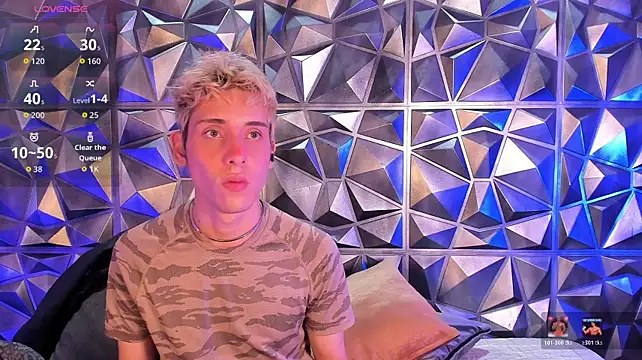 Chat XXX en directo de DannyParker_