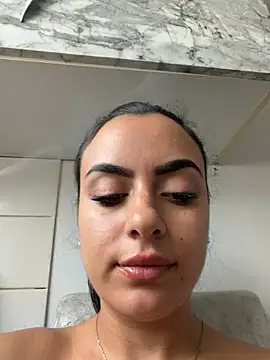 Elyza_Ibarra Adlı Modelin Canlı XXX Sohbeti
