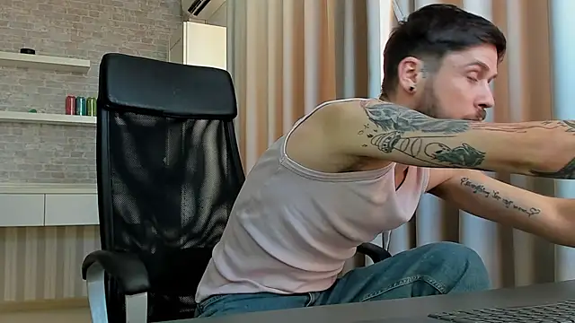 JonahShaw Live XXX-Chat