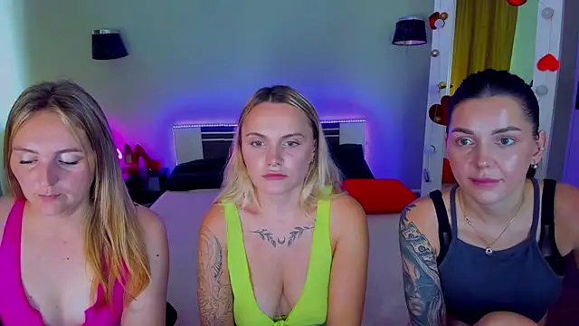 XXX chat uživo modela MagicEyess