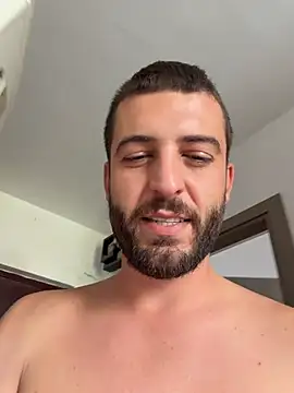 Pablo_Hornyguy95's Live XXX Chat