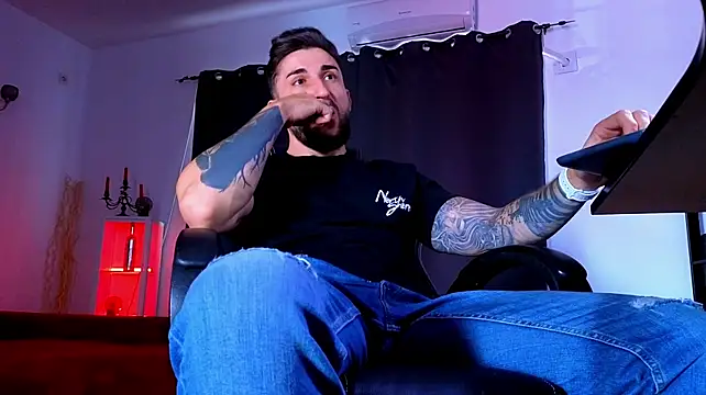 Chat +18 de MightyAaron66 ao vivo