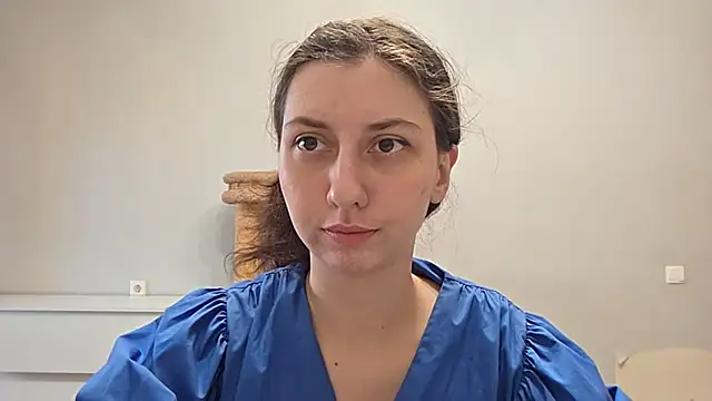ChrystalAlma's Live XXX Chat