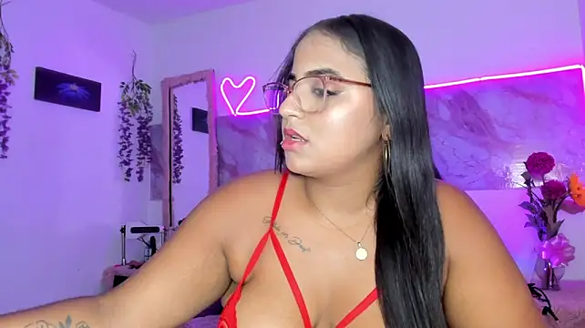 _1Noah_'s Live XXX Chat