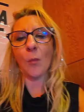 KaylinJan Chat XXX live