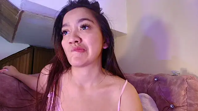 Chat +18 de AuroraRenard ao vivo