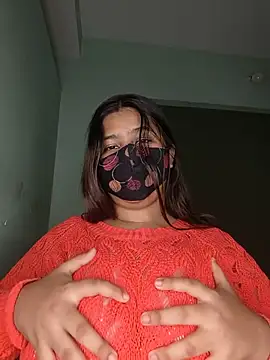 YOUR_GF_ Adlı Modelin Canlı XXX Sohbeti