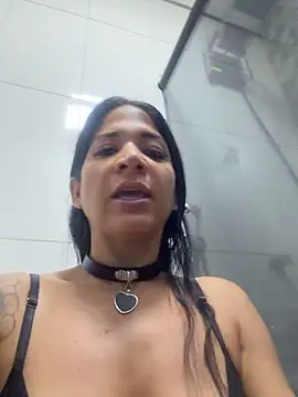 Chatroom XXX en direct de BiaDomeBiaDominatrix