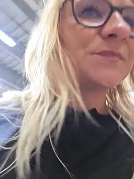 XXX chat uživo modela KaylinJan