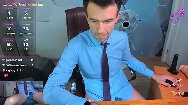 SteveTiger Adlı Modelin Canlı XXX Sohbeti