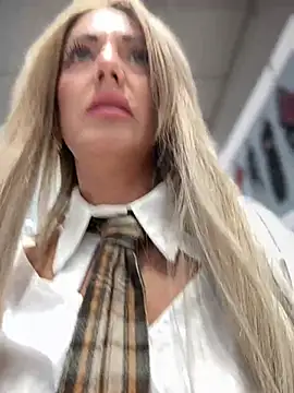 Živý XXX chat adya-aly