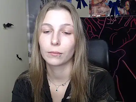 StrangerGi's Live XXX Chat