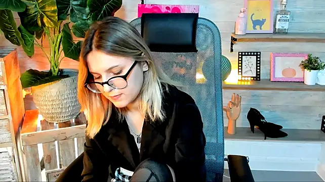 Chat XXX ao vivo de LeslieBloom