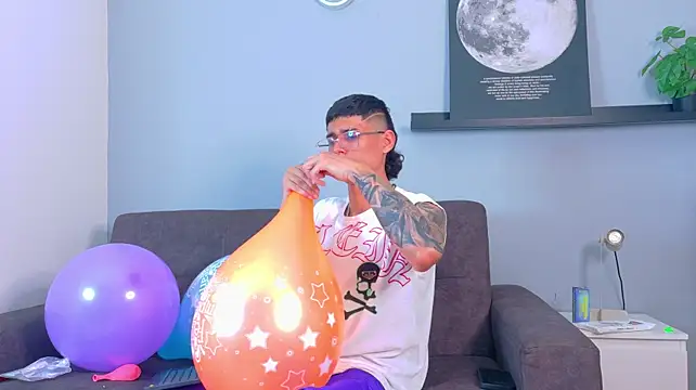 BryanGrey__ élő XXX-chatje