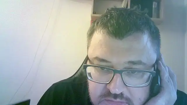 Živý XXX chat SirAbuser
