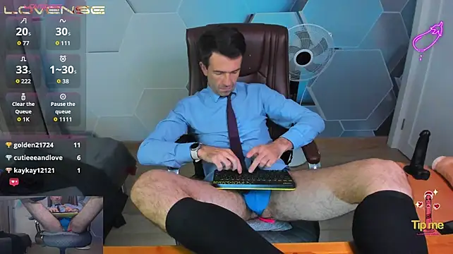 XXX chat uživo modela SteveTiger