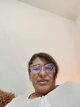 AlexxiaaMat 现场XXX聊天